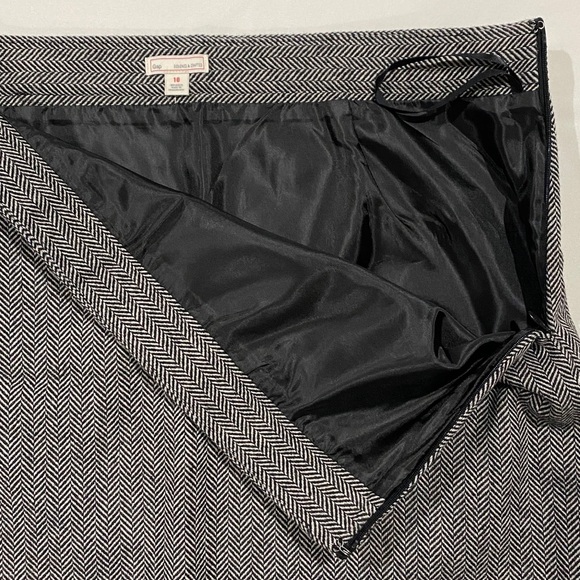 Gap Herringbone Mini Skirt SZ 10 - Picture 5 of 9